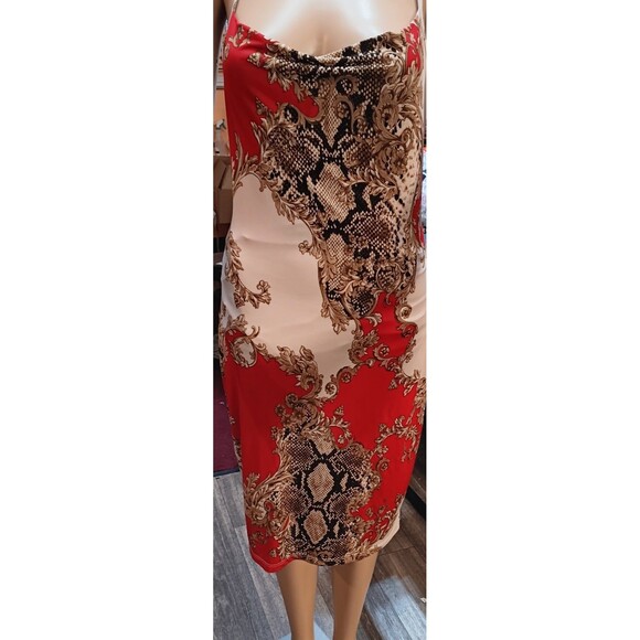 Dress - Picture 2 of 4